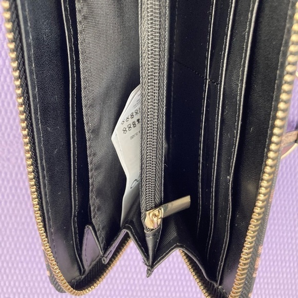 Cheetah Print 
ALDO Animal Print wallet With Detachable Strap Gold Colored ring - Picture 4 of 11